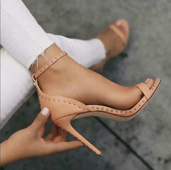explosion models large size ladies sandals europe and the united states a buckle women's shoes rivets super high heel 35-42, Black
explosion models large size ladies sandals europe and the united states a buckle women's shoes rivets super high heel 35-42, Black