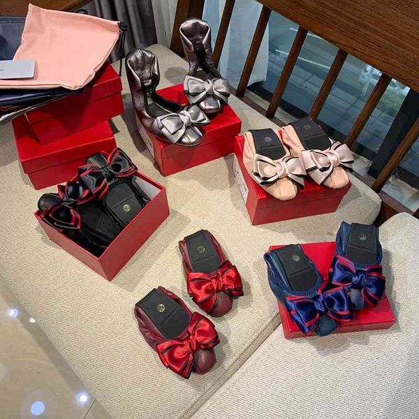 2021 new silk lace bowknot omelet flat bottom casual doudou inside and outside all sheepskin dancing shoes, Black
2021 new silk lace bowknot omelet flat bottom casual doudou inside and outside all sheepskin dancing shoes, Black