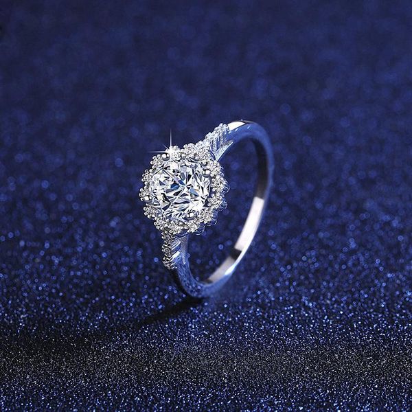 romantic 100% 925 sterling silver create 1 d color moissanite wedding rings for women high-end party jewelry fine cluster, Golden;silver
romantic 100% 925 sterling silver create 1 d color moissanite wedding rings for women high-end party jewelry fine cluster, Golden;silver