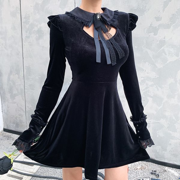 Gothic Black Vintage Style Lace Splice Pleated Dress Women Goth Punk Dark Long Sleeve Ruffles Slim Christmas Party Dress
Gothic Black Vintage Style Lace Splice Pleated Dress Women Goth Punk Dark Long Sleeve Ruffles Slim Christmas Party Dress