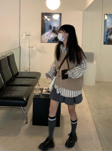 women's vests v-neck knitted vest spring and autumn 2021 outer wear small, Black;white
women's vests v-neck knitted vest spring and autumn 2021 outer wear small, Black;white