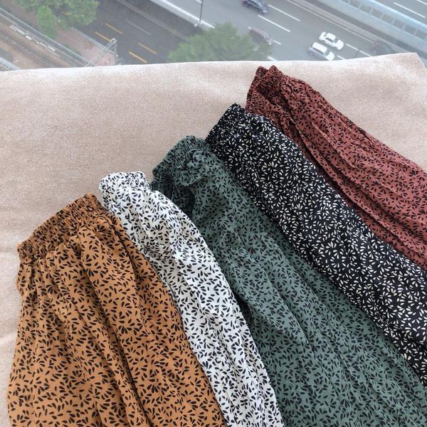 skirts 2021 fall arrival wrinkle pleated skirt elegant chiffon floral printed ladies 5 colors available, Black
skirts 2021 fall arrival wrinkle pleated skirt elegant chiffon floral printed ladies 5 colors available, Black