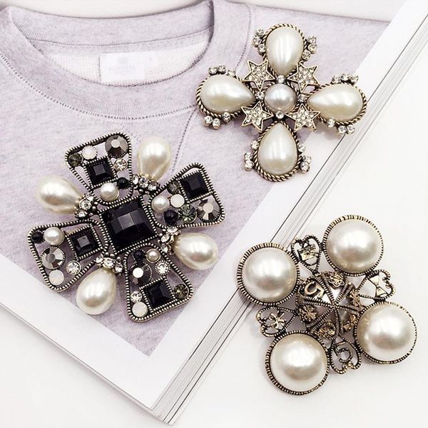 pins, brooches retro famous designer brooch big pearl 5 jewelry pins broach for women sweater dress, Gray
pins, brooches retro famous designer brooch big pearl 5 jewelry pins broach for women sweater dress, Gray