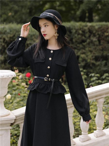 casual dresses retro chic design sense hepburn style dress black round neck simple ruffled high waist fashion noble party autumn 2021, Black;gray
casual dresses retro chic design sense hepburn style dress black round neck simple ruffled high waist fashion noble party autumn 2021, Black;gray