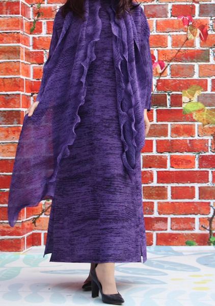 dress bring pure color long sleeve fashion fold take scarf o-neck, Black;gray
dress bring pure color long sleeve fashion fold take scarf o-neck, Black;gray