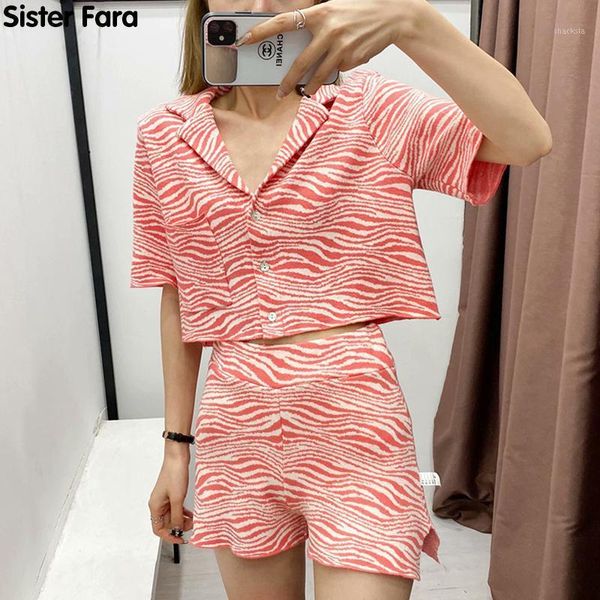 women's tracksuits sister fara fashion notched print shirt summer suit+high waist straight loose casual shorts sets two piece set women, Gray
women's tracksuits sister fara fashion notched print shirt summer suit+high waist straight loose casual shorts sets two piece set women, Gray