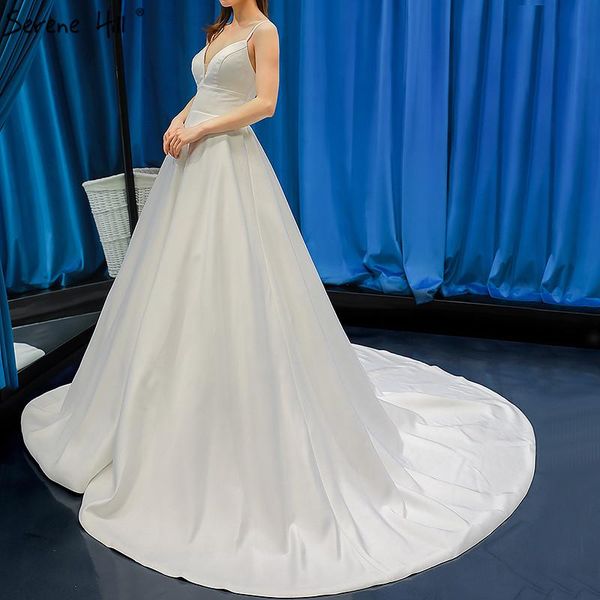 party dresses white satin v-neck prom 2021 sleeveless simple high-quality a-line gowns real po 66837, White;black
party dresses white satin v-neck prom 2021 sleeveless simple high-quality a-line gowns real po 66837, White;black