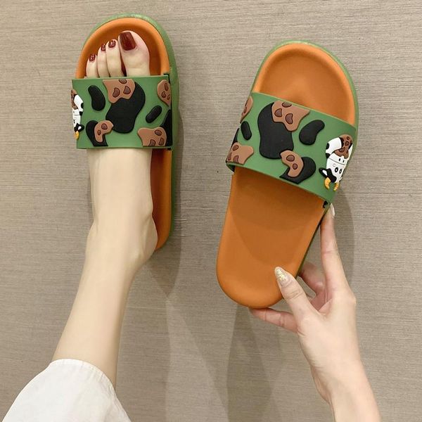 slippers 2021 type of for women wearing cartoon biscuit, cow platform flops, instagram tidal beach flat flops, Black 
slippers 2021 type of for women wearing cartoon biscuit, cow platform flops, instagram tidal beach flat flops, Black