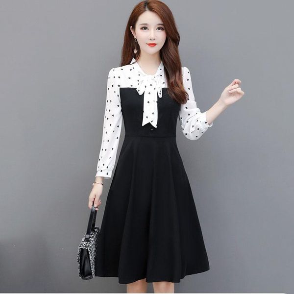 casual dresses women 2021 spring summer fashion vintage a-line chiffon dress female elegant heart print patchwork slim working t430, Black;gray
casual dresses women 2021 spring summer fashion vintage a-line chiffon dress female elegant heart print patchwork slim working t430, Black;gray