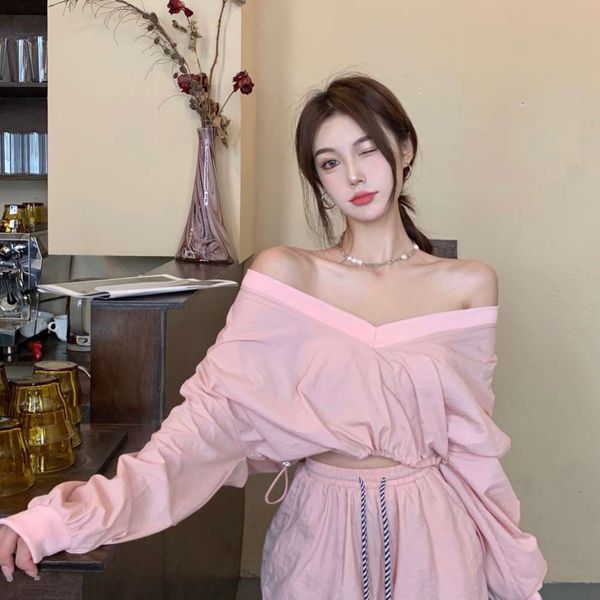 women's sweater design sense of loose sportswear casual short long sleeve autumn pink top, Black
women's sweater design sense of loose sportswear casual short long sleeve autumn pink top, Black