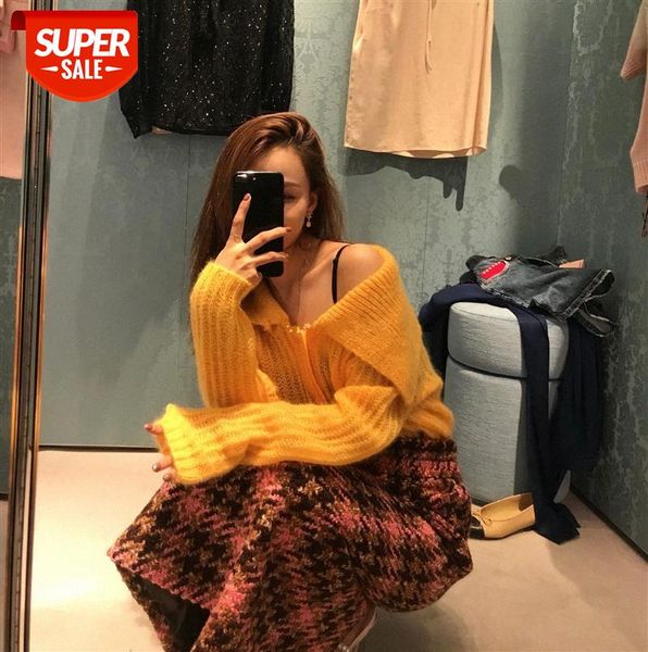 ~ high proportion mohair yellow cardigan white sweater knit large lapel one-word neck strapless lazy #5045, Black
~ high proportion mohair yellow cardigan white sweater knit large lapel one-word neck strapless lazy #5045, Black