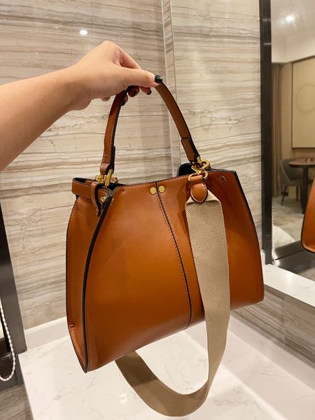 two interlayer bags single drawstrings handle a zipper 2021 pocket texture smooth open wire cutting luxury designers wholesale handbags
two interlayer bags single drawstrings handle a zipper 2021 pocket texture smooth open wire cutting luxury designers wholesale handbags