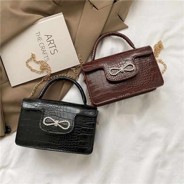 solid color vintage crossbody bags for women pu leather ladi simple bowknot flap shoulder msenger bag female purs handbags
solid color vintage crossbody bags for women pu leather ladi simple bowknot flap shoulder msenger bag female purs handbags