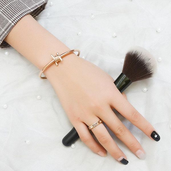 bangle 2021 twisted and knotted open versatile bracelet stainless steel plated indelible, Black
bangle 2021 twisted and knotted open versatile bracelet stainless steel plated indelible, Black