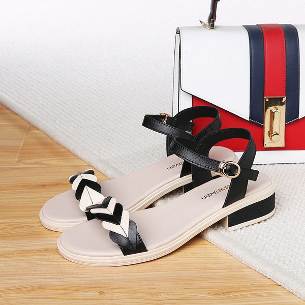 stylish open-toed square-heeled sandals with single-breasted buckles and solid-colored women's shoes, Black
stylish open-toed square-heeled sandals with single-breasted buckles and solid-colored women's shoes, Black