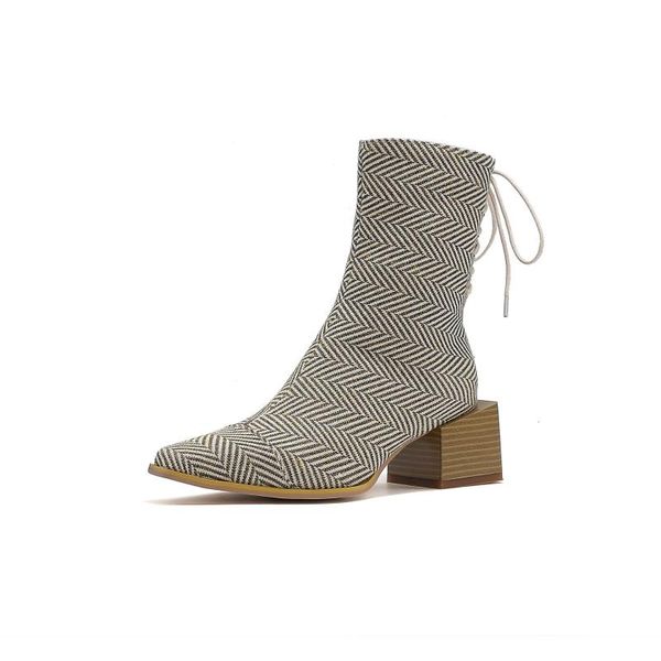 european and american wind super code 40-48 yards square with short boots stone pattern heel, Black
european and american wind super code 40-48 yards square with short boots stone pattern heel, Black