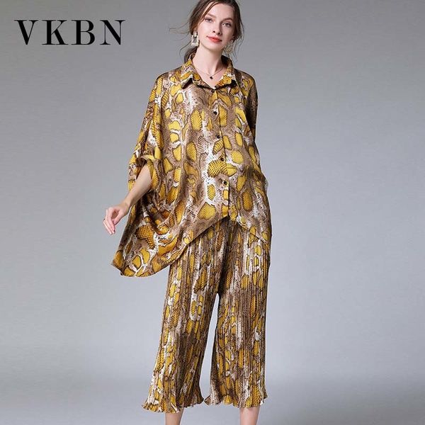 vkbn large size irregular 2 piece set women print sleeveless high waist straight trousers suit two piece set and pants 210507, White
vkbn large size irregular 2 piece set women print sleeveless high waist straight trousers suit two piece set and pants 210507, White