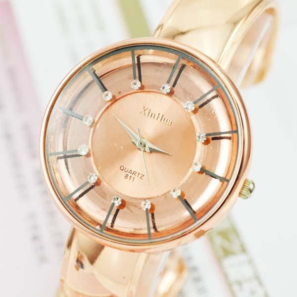 wristwatches 2021 fashion women watches luxury rose gold quartz bangle casual ladies montre bracelet femme horloge dames, Slivery;brown
wristwatches 2021 fashion women watches luxury rose gold quartz bangle casual ladies montre bracelet femme horloge dames, Slivery;brown