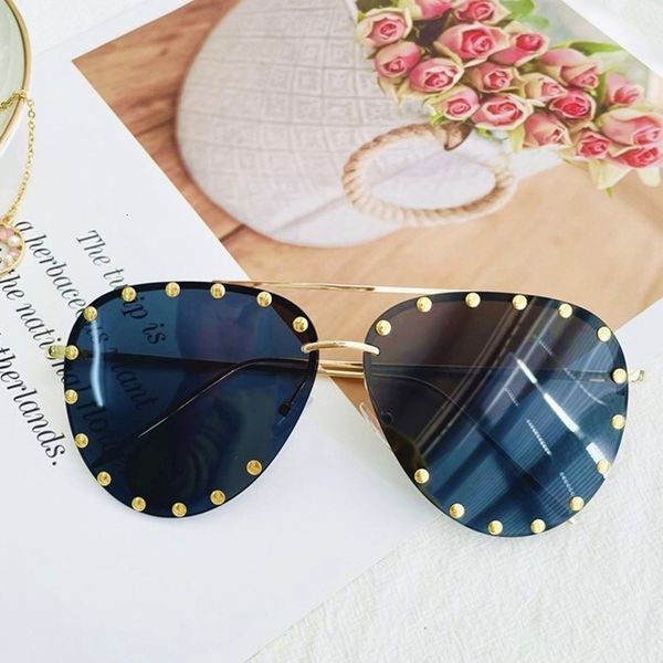 sunglasses hbk fashion rivet pilot goggle women men blue lens metal round frame brand design driving eyewear black oculos, White;black
sunglasses hbk fashion rivet pilot goggle women men blue lens metal round frame brand design driving eyewear black oculos, White;black