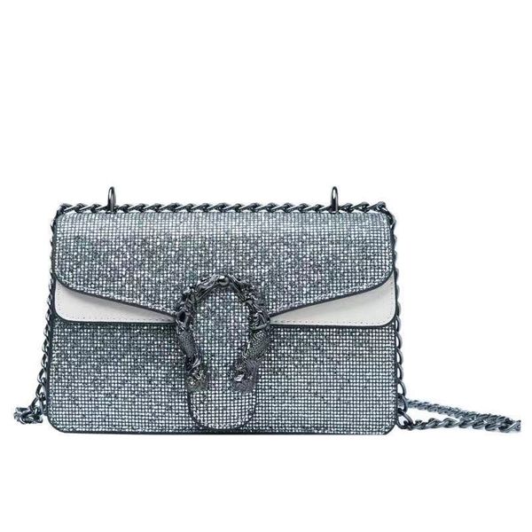 2021 Design and luxury single shoulder bag portable worn