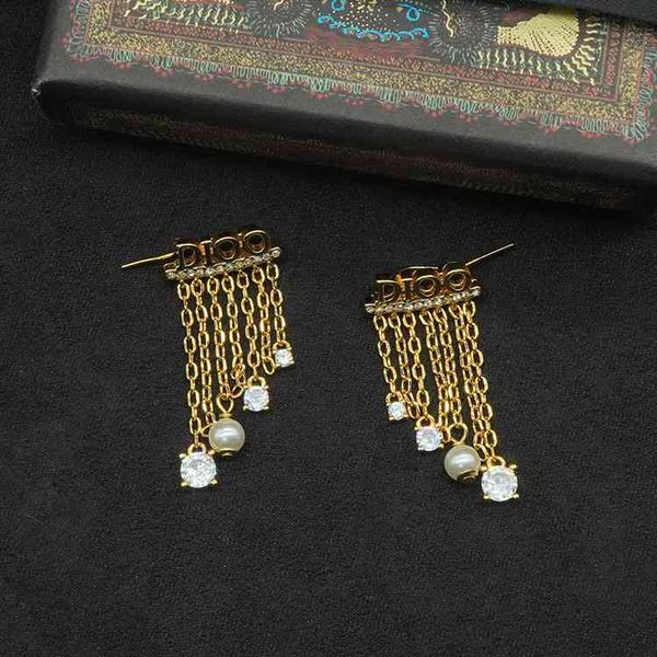 size di fashion design luxury family designer tassel jewelry letter sense female earrings d light, Red;brown
size di fashion design luxury family designer tassel jewelry letter sense female earrings d light, Red;brown
