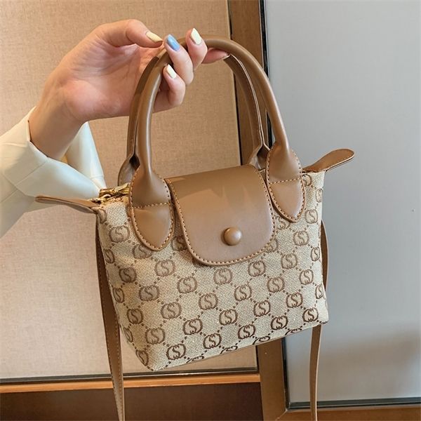 this year's popular small women's summer versatile new canvas minority messenger high sense portable bag purses outlet
this year's popular small women's summer versatile new canvas minority messenger high sense portable bag purses outlet