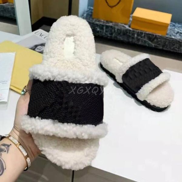 slippers women thick sole wool mules shoes flat casual fur platform warm outdoor comfort leisure open toe, Black
slippers women thick sole wool mules shoes flat casual fur platform warm outdoor comfort leisure open toe, Black