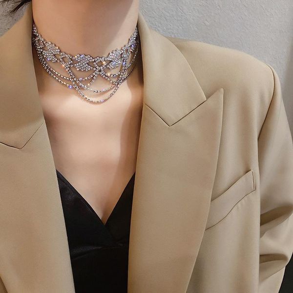 pendant necklaces super glitter rhinestone women's necklace, exaggerated design charm suitable for neck chain jewelry, Silver
pendant necklaces super glitter rhinestone women's necklace, exaggerated design charm suitable for neck chain jewelry, Silver