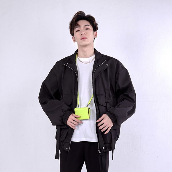 men's coat 2021 spring korean stand collar casual fashion air force handsome hip hop et men's wear, Black;brown
men's coat 2021 spring korean stand collar casual fashion air force handsome hip hop et men's wear, Black;brown