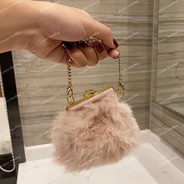 2021 fall winter f clip bag fluffy famous luxury designer mini tiny lovely gold hardware metal crossbody shoulder coin purse clutch handbags
2021 fall winter f clip bag fluffy famous luxury designer mini tiny lovely gold hardware metal crossbody shoulder coin purse clutch handbags