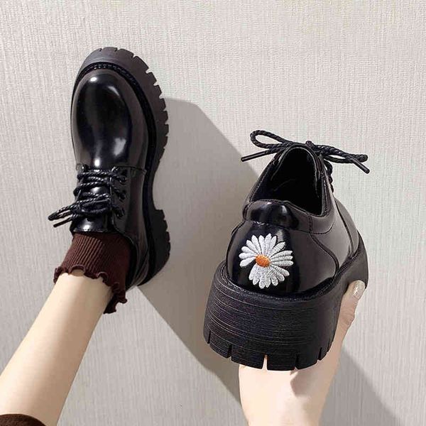 dress shoes flower embroider japanese leather shoes woman lace up to toe round derby big british creepers brogure women's apartments 0a, Black
dress shoes flower embroider japanese leather shoes woman lace up to toe round derby big british creepers brogure women's apartments 0a, Black