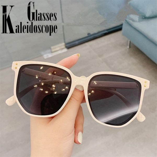 sunglasses fashion oversized men women brand design polygon vintage sun glasses male retro rivet eyewear uv outdoor shade ladies, White;black
sunglasses fashion oversized men women brand design polygon vintage sun glasses male retro rivet eyewear uv outdoor shade ladies, White;black