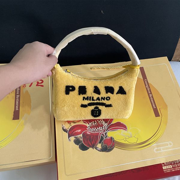 luxury designer autumn winter bag women's new plush armpit versatile embroidered letter bag one shoulder hand outlet saleg358 
luxury designer autumn winter bag women's new plush armpit versatile embroidered letter bag one shoulder hand outlet saleg358