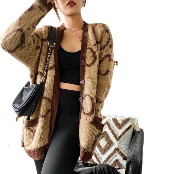 2021 autumn winter lazy letter jacquard mahai sweater loose knit cardigan et women, Black;brown
2021 autumn winter lazy letter jacquard mahai sweater loose knit cardigan et women, Black;brown
