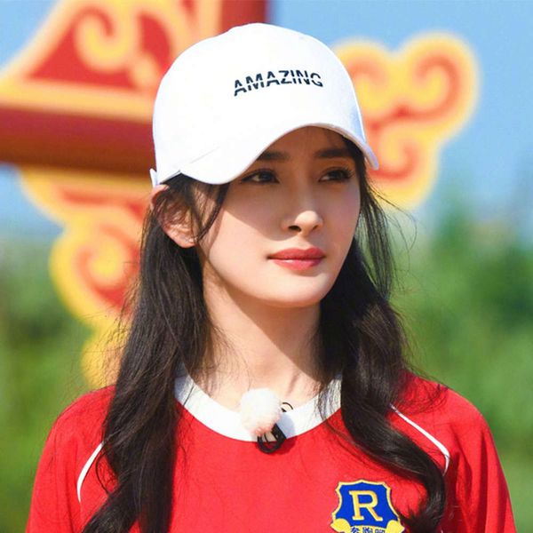 fashion brand running man yang ying baby mi star same couple cap leisure travel baseball, Blue;gray 
fashion brand running man yang ying baby mi star same couple cap leisure travel baseball, Blue;gray