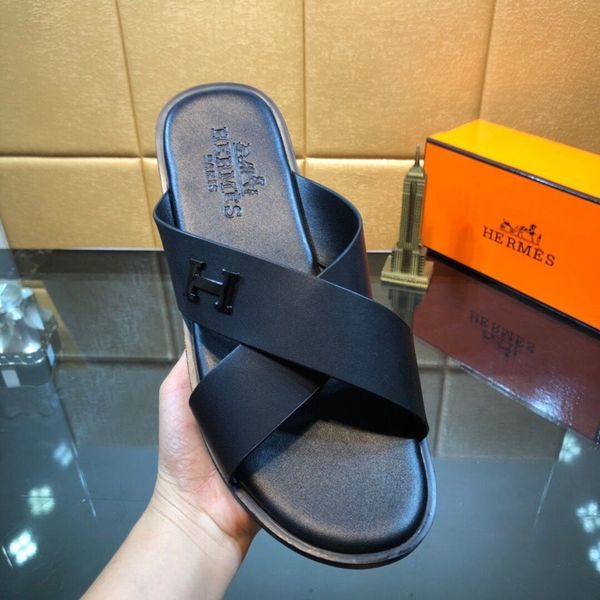slipper new men's color leather h slippers, imported sheepskin foot pad lining, original leather combination solezly, Black
slipper new men's color leather h slippers, imported sheepskin foot pad lining, original leather combination solezly, Black