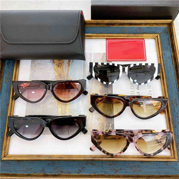 73% off factory sale va's new small frame cat's eye tidal sunglasses star same plate sunglasses va4063, White;black
73% off factory sale va's new small frame cat's eye tidal sunglasses star same plate sunglasses va4063, White;black