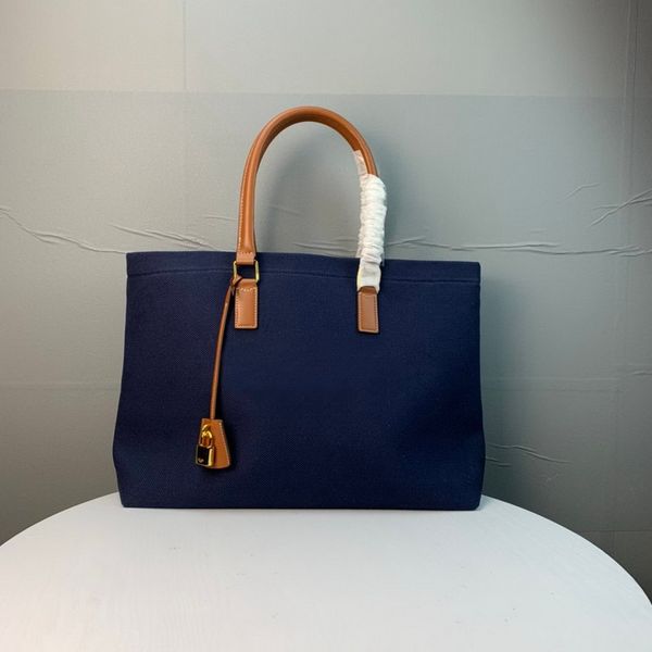 2021 fashion women bag designer handbags purse ladies crossbody luxury evening bags black blue canvas shoulder bagss 44x32x16cm
2021 fashion women bag designer handbags purse ladies crossbody luxury evening bags black blue canvas shoulder bagss 44x32x16cm