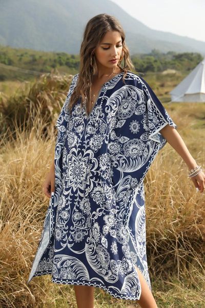pareo summer fashion chiffon sun protection clothing in the long section of hooded seaside beachwear thin women's swimwear, White;black
pareo summer fashion chiffon sun protection clothing in the long section of hooded seaside beachwear thin women's swimwear, White;black