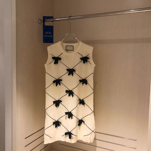 2021 early autumn new fashion contrast bow decorative temperament elegant pullover vest sleeveless dress women, Black;gray
2021 early autumn new fashion contrast bow decorative temperament elegant pullover vest sleeveless dress women, Black;gray