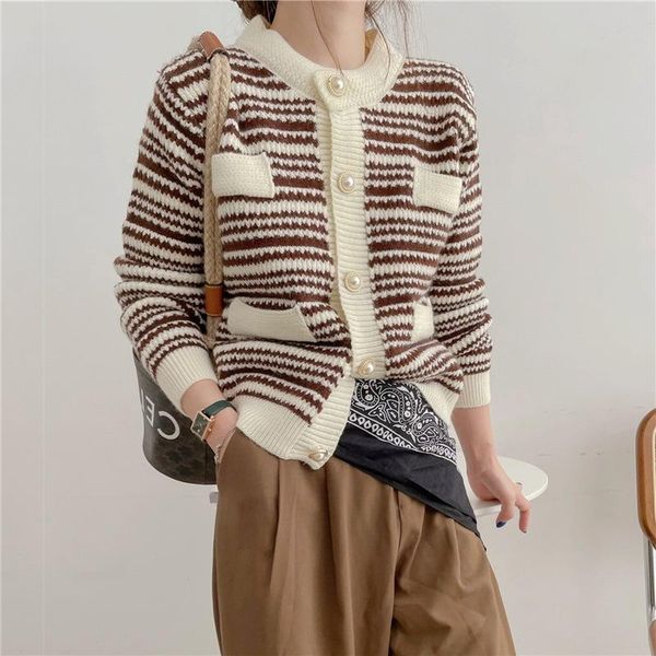 women's knits & tees 2021 autumn knitted cardigan sweater retro round neck striped trend personality ladies jacket, White
women's knits & tees 2021 autumn knitted cardigan sweater retro round neck striped trend personality ladies jacket, White