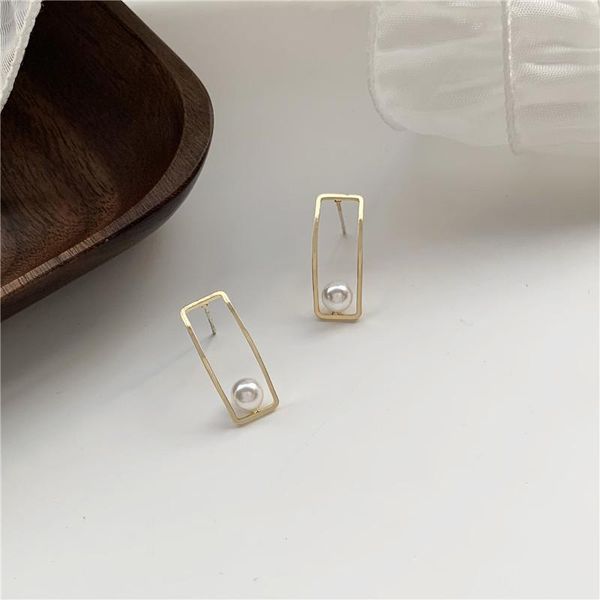 stud web celebrity temperament girl contracted geometric pearl earring hollow out, personality is super earrings women jewelry, Golden;silver
stud web celebrity temperament girl contracted geometric pearl earring hollow out, personality is super earrings women jewelry, Golden;silver