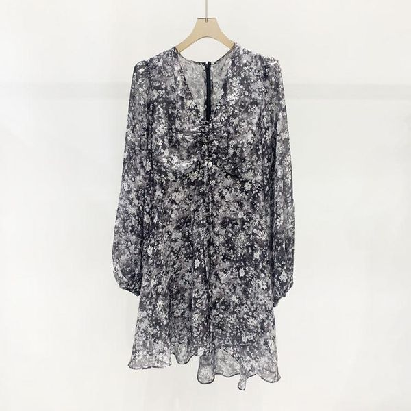 casual dresses 2021 summer floral printed dress women's shirring long lantern sleeve v-neck high waist female mini robe, Black;gray
casual dresses 2021 summer floral printed dress women's shirring long lantern sleeve v-neck high waist female mini robe, Black;gray