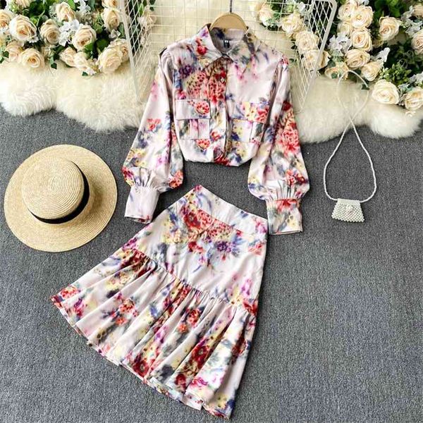 spring temperament fashion suit two-piece tie-dye printed lapel lantern sleeve shirt female wild high waist mini skirt c389 210507, White
spring temperament fashion suit two-piece tie-dye printed lapel lantern sleeve shirt female wild high waist mini skirt c389 210507, White