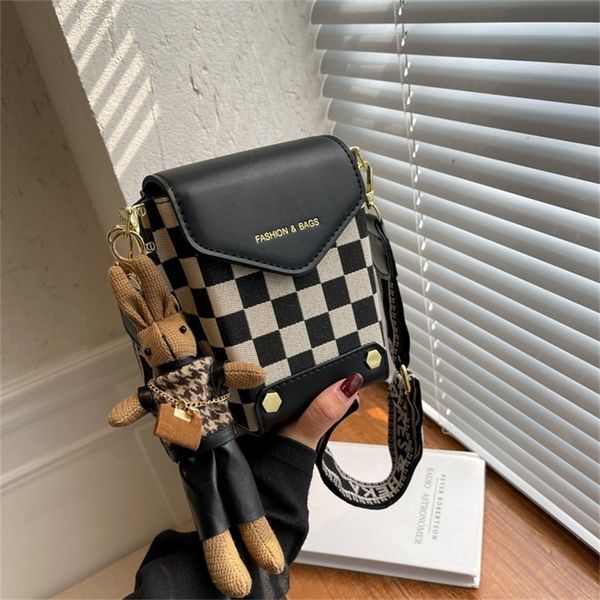 outlet sale 80% off texture small female ins minority new fashion broadband lattice messenger autumn and winter mobile phone bag wholesale s
outlet sale 80% off texture small female ins minority new fashion broadband lattice messenger autumn and winter mobile phone bag wholesale s