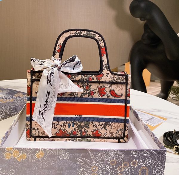 2021 women luxurys designers handbags ladies tote shopping bags wholesale handbag fashion on the go classic letter purse 28*18cm
2021 women luxurys designers handbags ladies tote shopping bags wholesale handbag fashion on the go classic letter purse 28*18cm