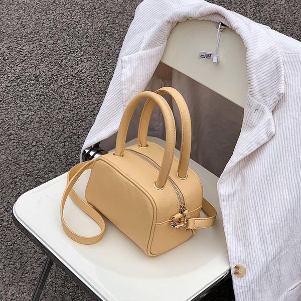 evening bags ladies tote bag 2021 fashion quality pu leather women's designer handbag solid color shoulder messenger
evening bags ladies tote bag 2021 fashion quality pu leather women's designer handbag solid color shoulder messenger