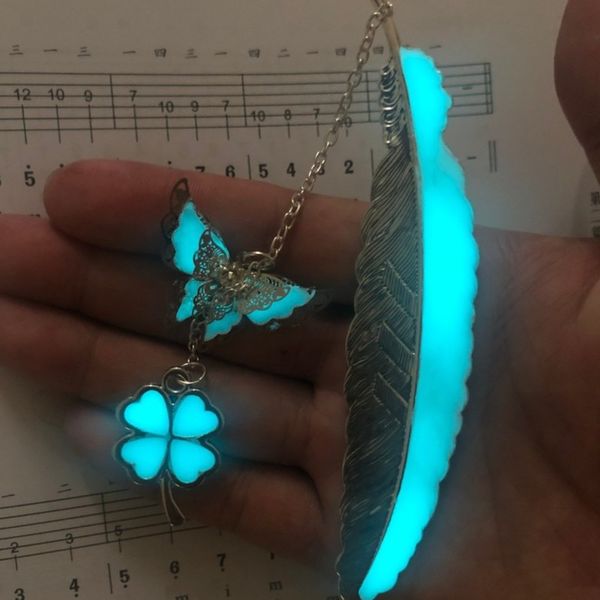 luminous butterfly star feather clover antique silver luminous alloy bookmark jewelry, Black
luminous butterfly star feather clover antique silver luminous alloy bookmark jewelry, Black