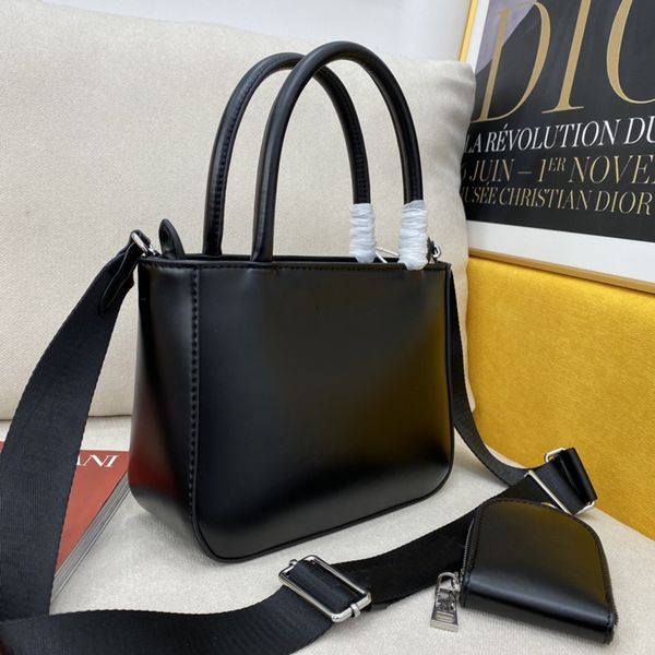 designer totes 2021 ladies elegant handbags fashion trend black shoulder bag shiny leather handbag classic casual retro large-capacity
designer totes 2021 ladies elegant handbags fashion trend black shoulder bag shiny leather handbag classic casual retro large-capacity