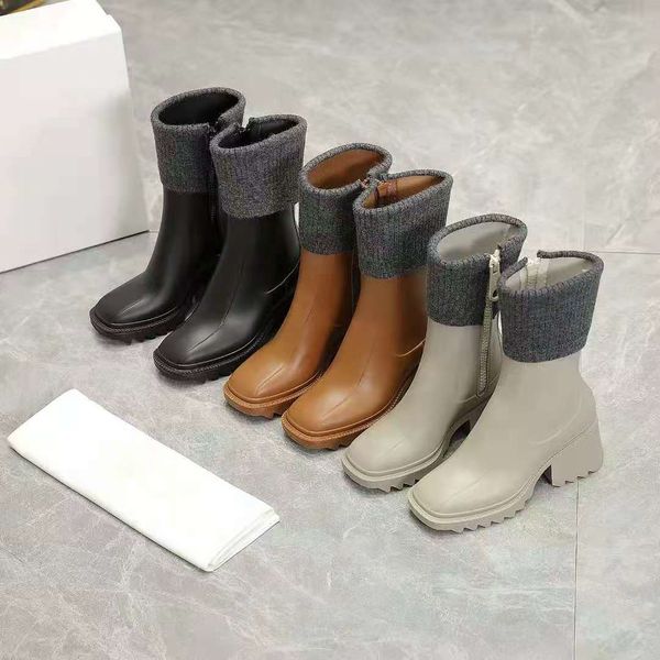 2021 superior quality luxury designers women half boots mixed color wool square toes rainboots chunky heels platform shoes combat ankle boot, Black
2021 superior quality luxury designers women half boots mixed color wool square toes rainboots chunky heels platform shoes combat ankle boot, Black